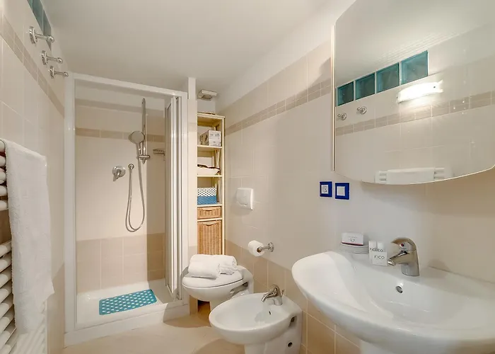 A Casa Di Betty - Happy