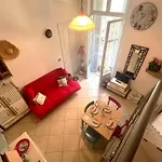 A Casa Di Betty - Happy *