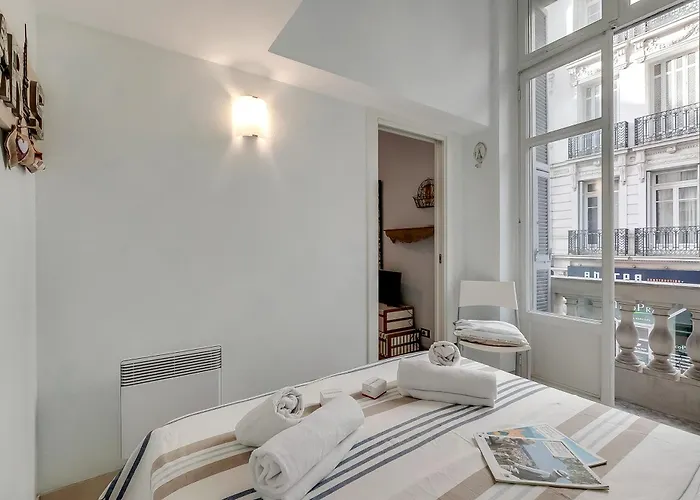 A Casa Di Betty - Happy