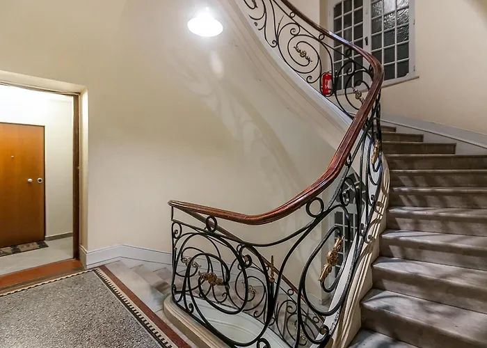 A Casa Di Betty - Happy